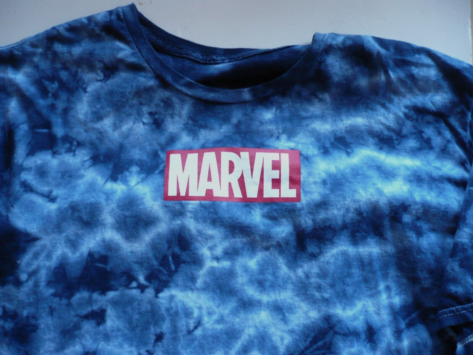 MARVEL, TIE DYE Blue White Tie-Die, T-Shirt Adult XL X-Large Short Sleeve