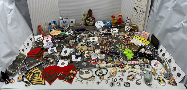 2 pounds “Junk Drawer lot” – Old to new items – Bulk mix – See Description-# GTW