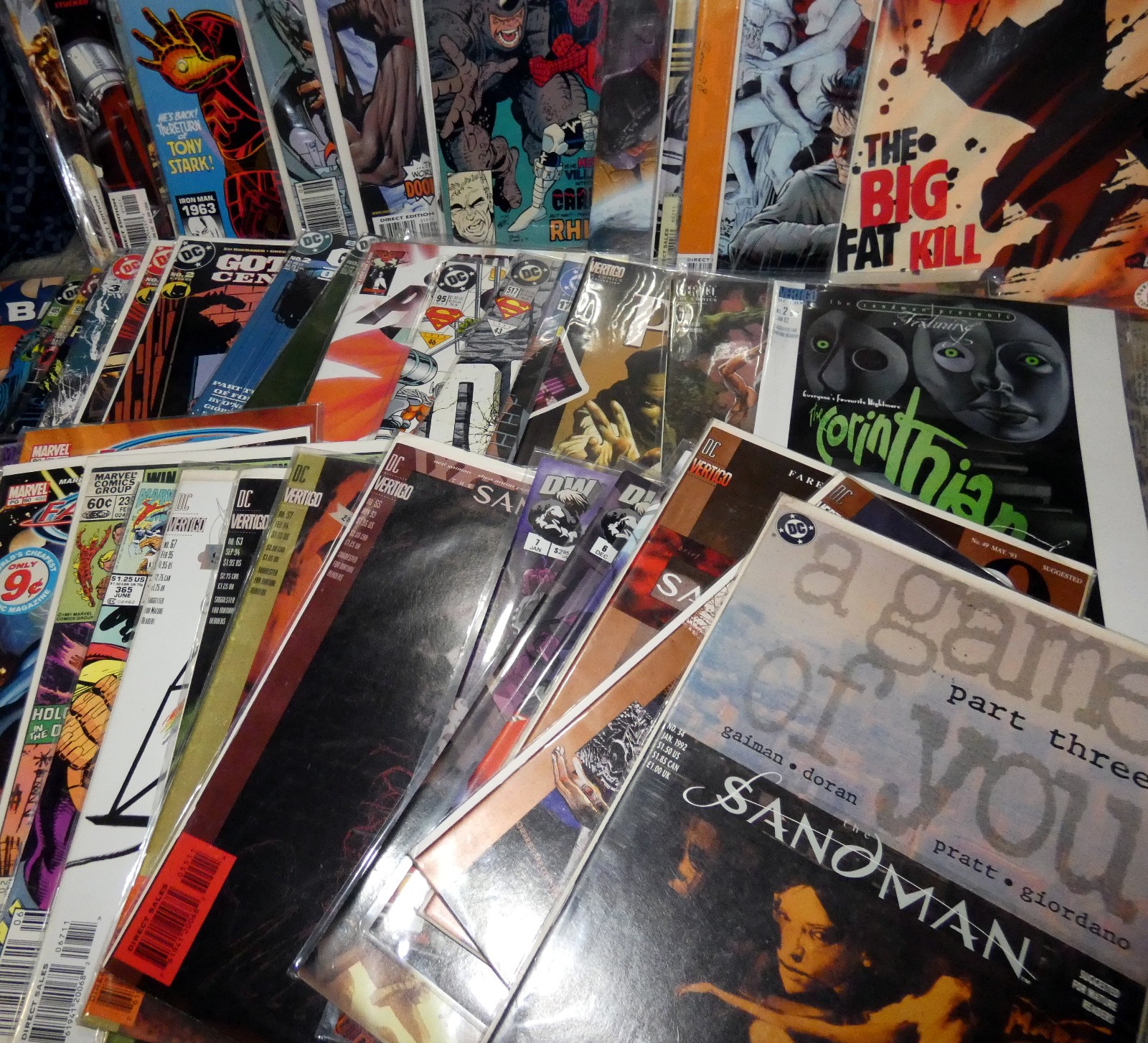 lot of 67 comic books in great condition with bags marvel dc ++