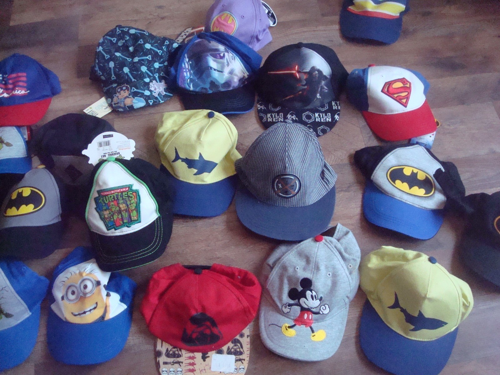 20 hats batman kids disney dc marvel WHOLESALE LOT HATS 00S Y2K VINTAGE