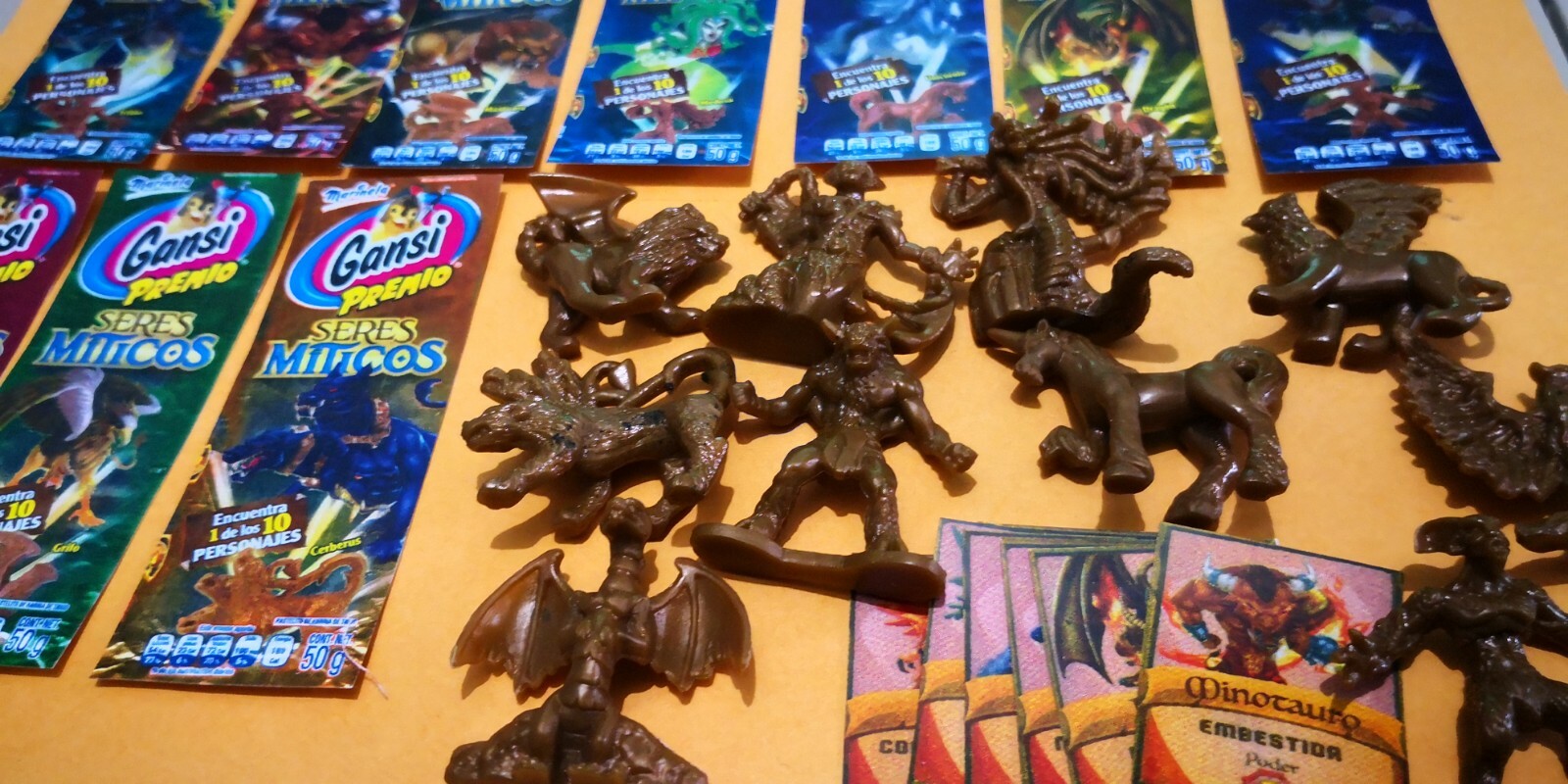 Seres Miticos marinela Mexico Full collection 10 Figures + 10 promo +10 cards