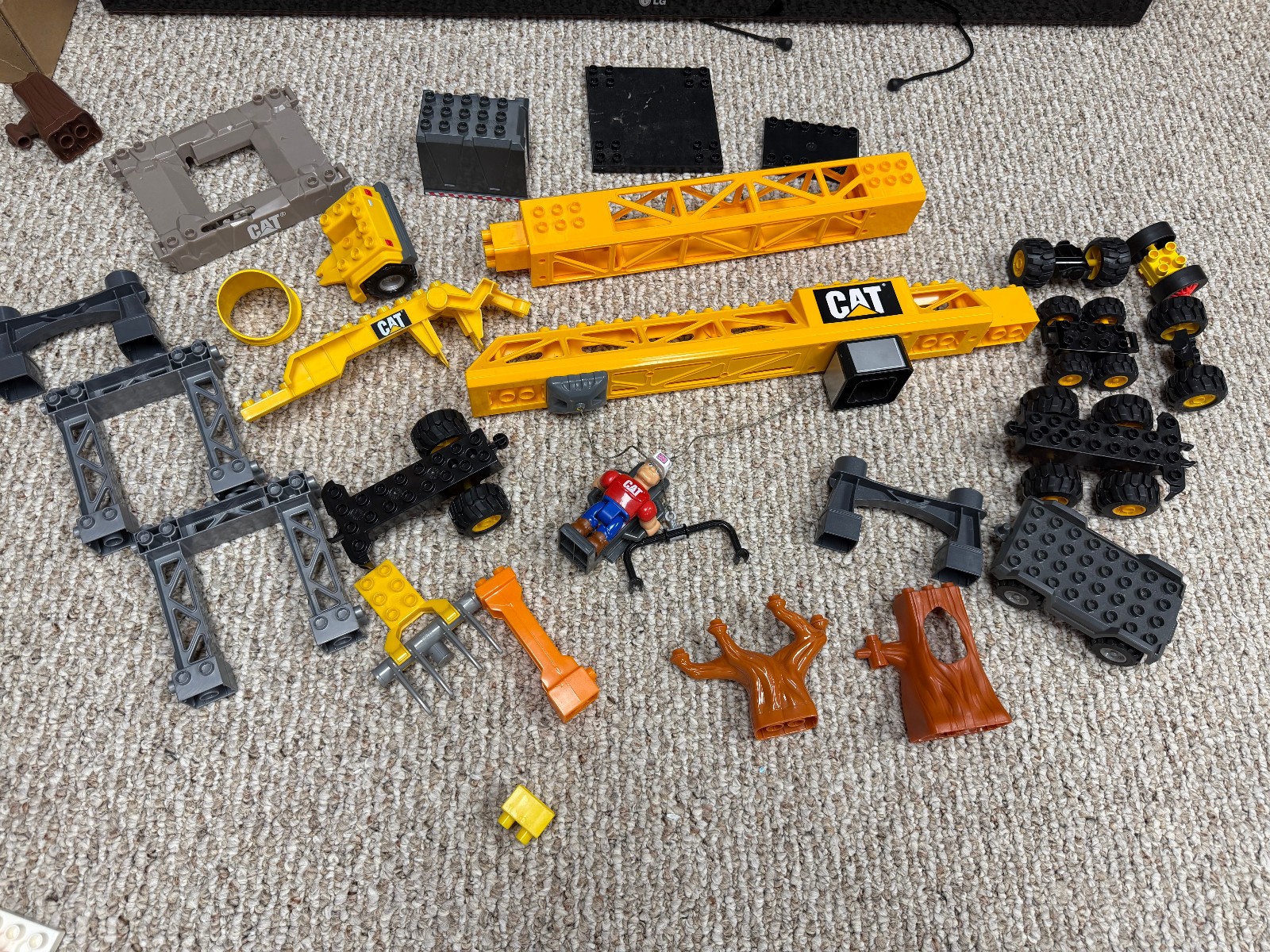 Huge Bulk Lot 24 lbs MEGA BLOKS Building Blocks Bricks Pieces People