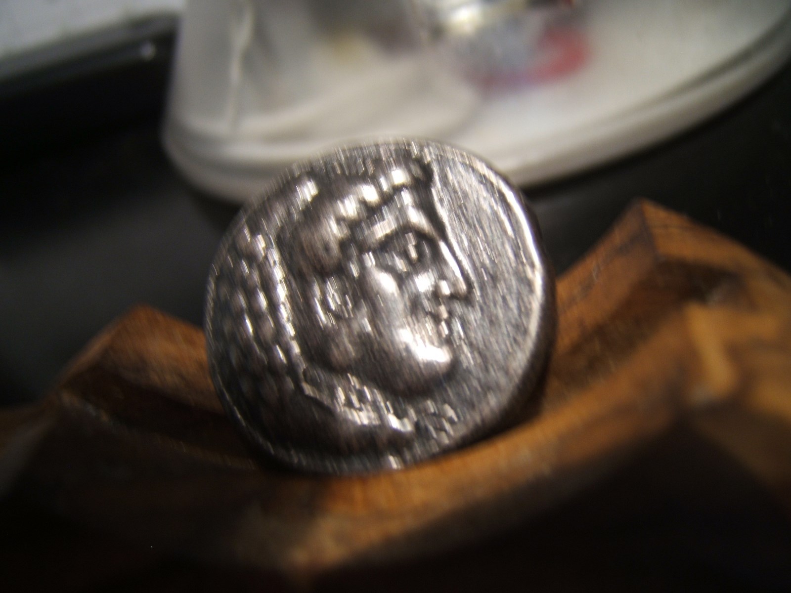 2 GREEK – ROMAN COIN “EMPEROR – GOD” Tie Clasp 16 mm wide Pewter—-