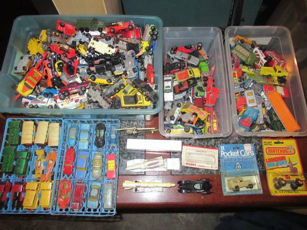 Estate Services Clearance Sale-15 pounds Box of new/used items-see description#