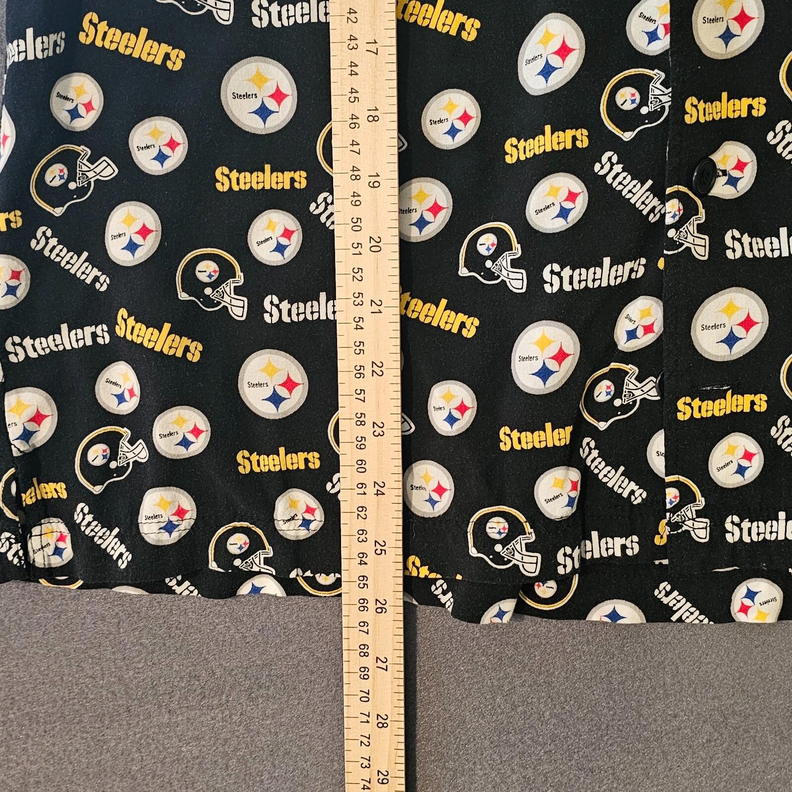 Reebok Pittsburgh Steelers NFL Men’s M Short Sleeve Button Up Colorful Football