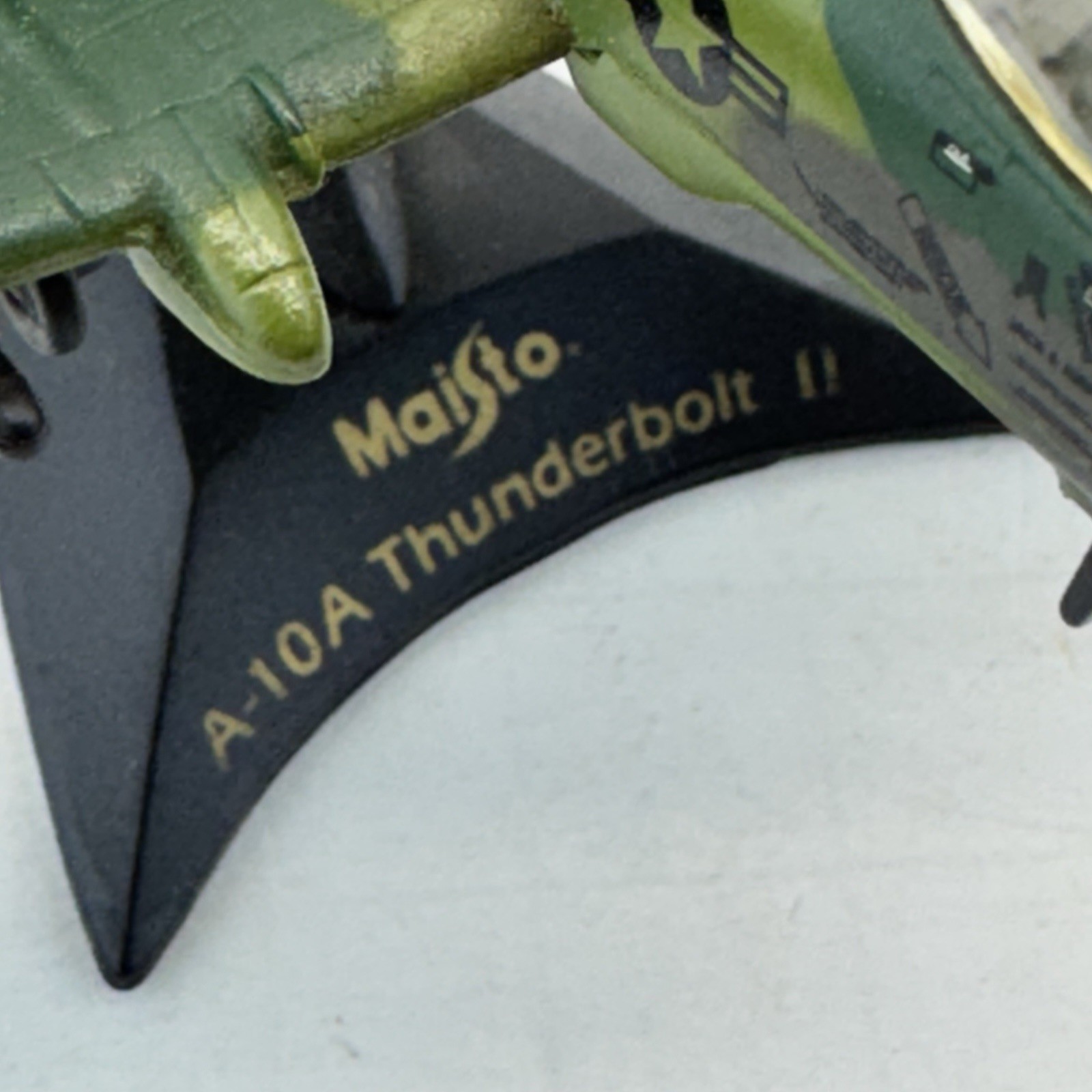 Maisto A-10 A Thunderbolt II Metal And Vintage Plastic Toy Plane Green Camo