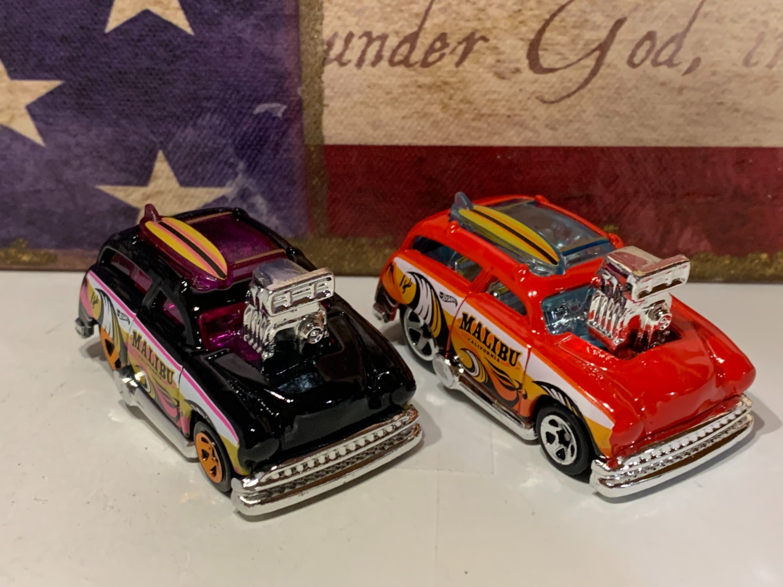 HOT WHEELS SURF N TURF X2. 2023 BLACK & RED, MALIBU NICE