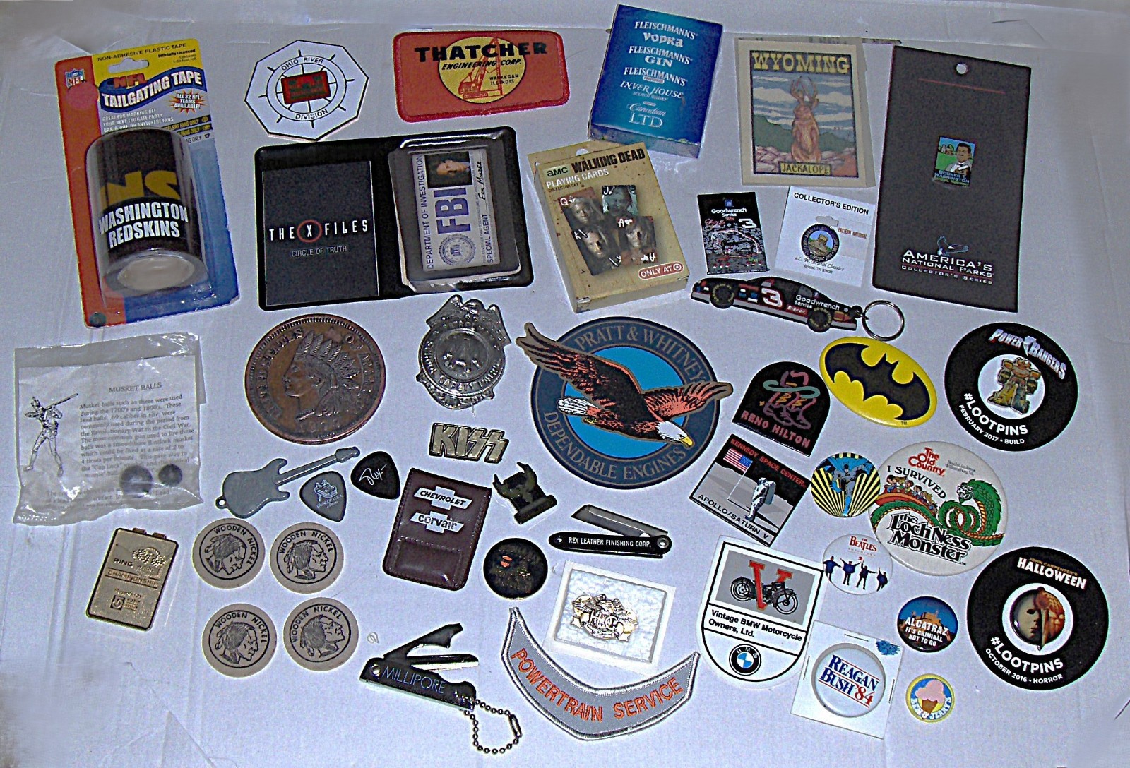 Vintage Miscellaneous Items ..JUNK DRAWER COLLECTIBLES ..Large Assorted Lot