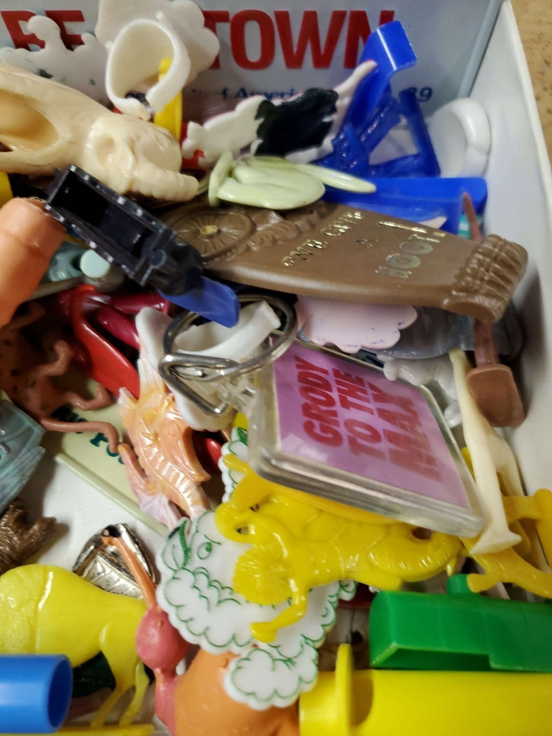 Vintage Plastic Toy Junk Drawer Lot Keychains License Premiums