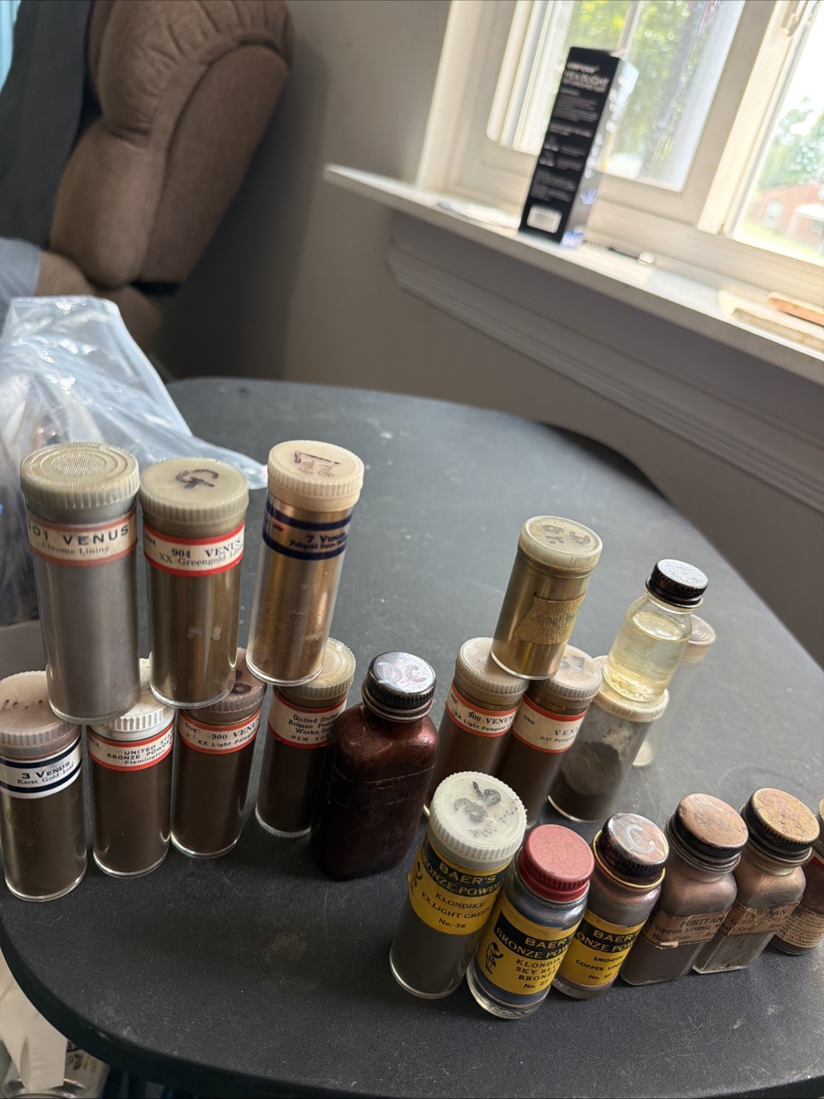 Miscellaneous Lot Of 18 Vintage Venus, Baer, Puritan Paint Powders. Read Below