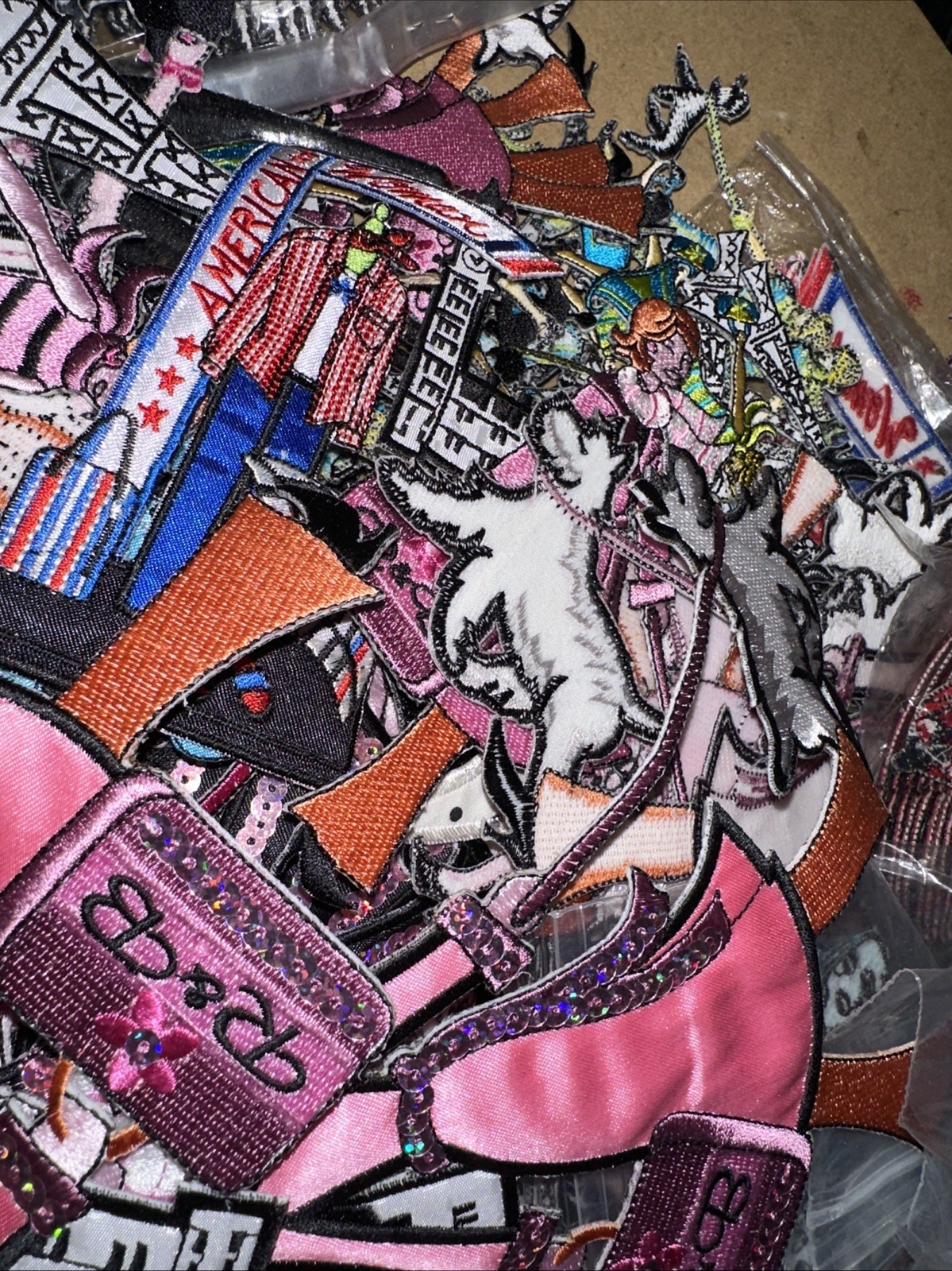 Lot Of 50 Random All Fashion Iron On Patches Appliqué Embroidered Sew On Sewing