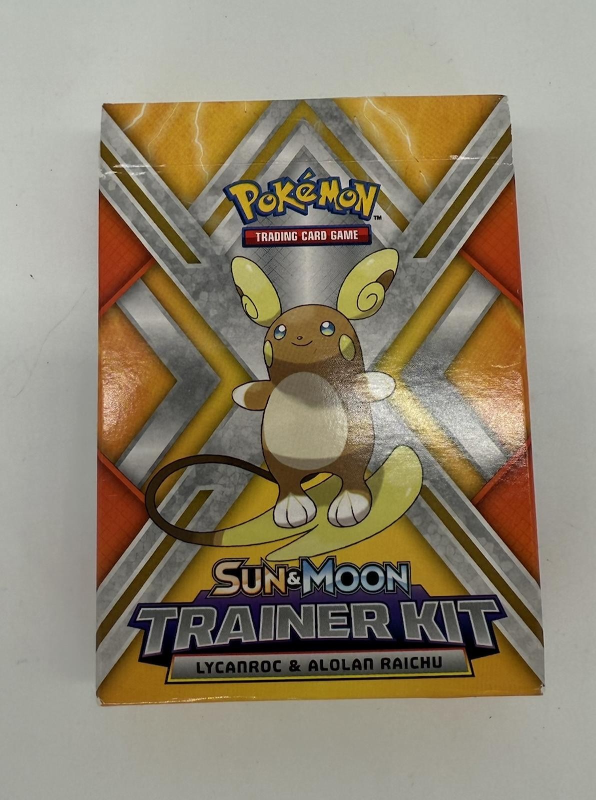 2017 Pokémon Sun & Moon Trainer Kit – Lycanroc & Alolan Raichu
