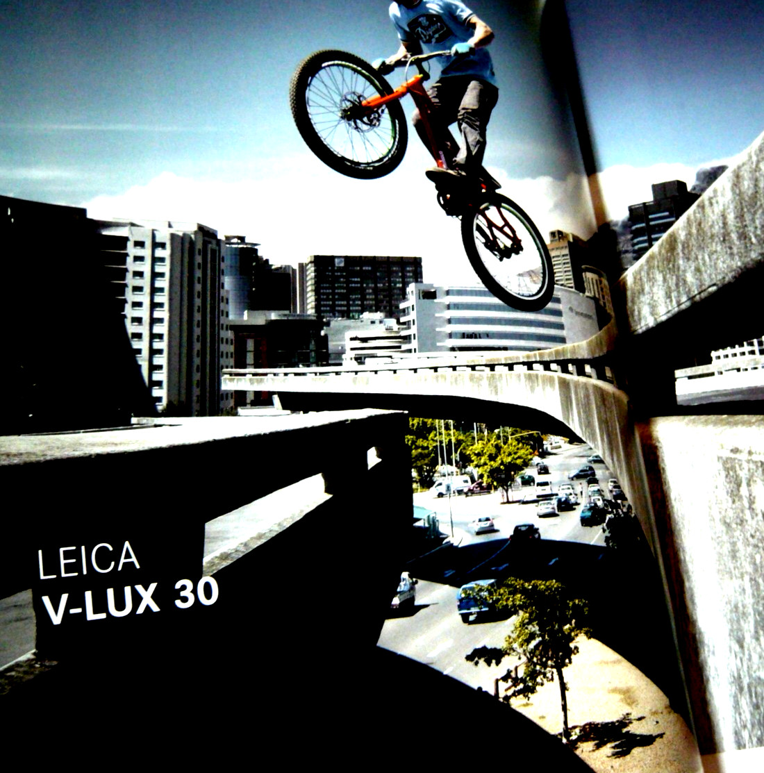 The Leica V Lux 30 camera , 28 page genuine publication, english. Superb!