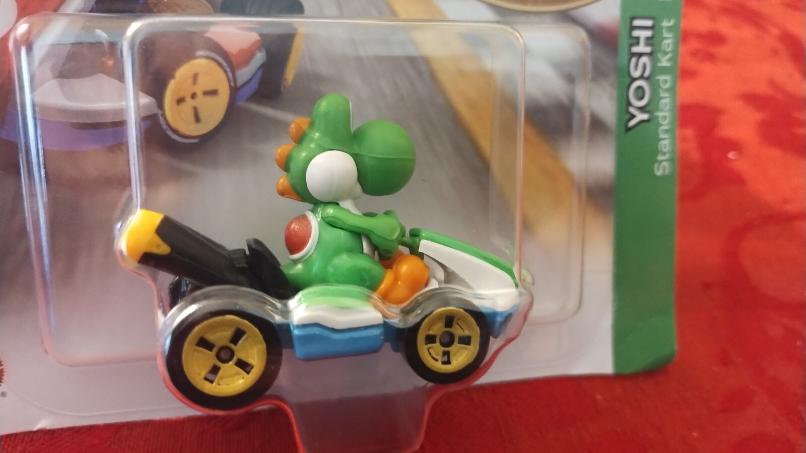 HOT WHEELS MARIOKART YOSHI STANDARD KART DIECAST 1:64 SCALE NEW MATTEL