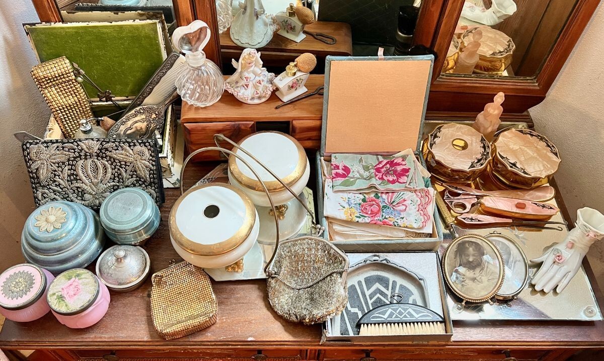 MANIFESTED LOT 70+ items “Junk Drawer” – Estate finds bulk mix, see description