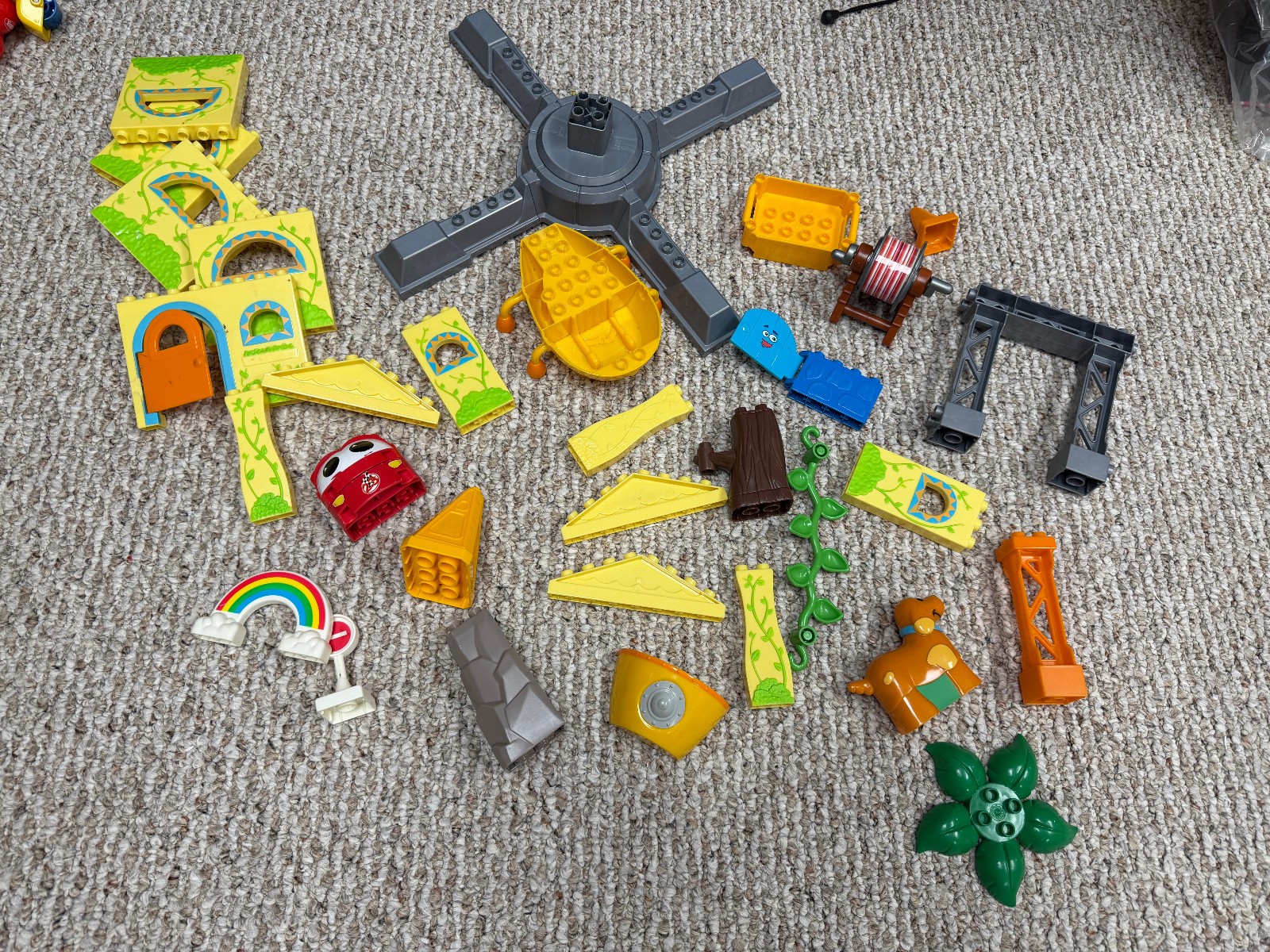 Huge Bulk Lot 24 lbs MEGA BLOKS Building Blocks Bricks Pieces People