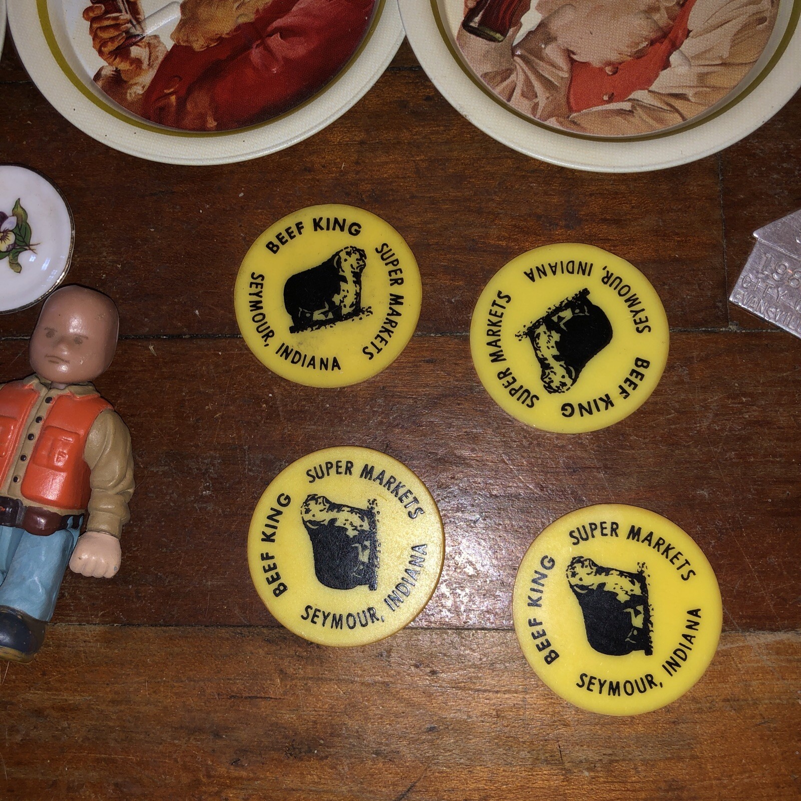 junk drawer lot of misc items – Violet China / Beef King Tokens / Coasters