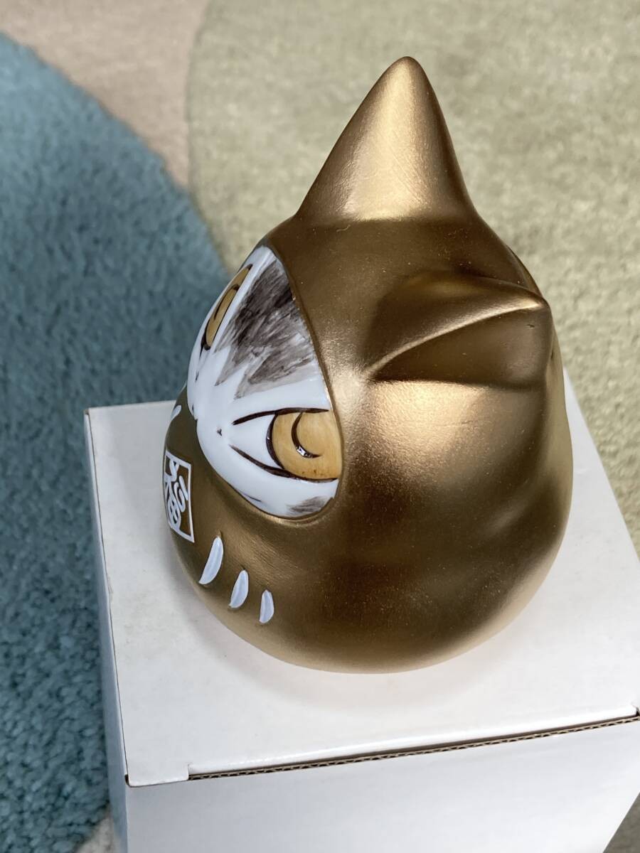 Wachifield Dayan Piggy Bank Cat Daruma Gold Figurine Collectible 4 inches