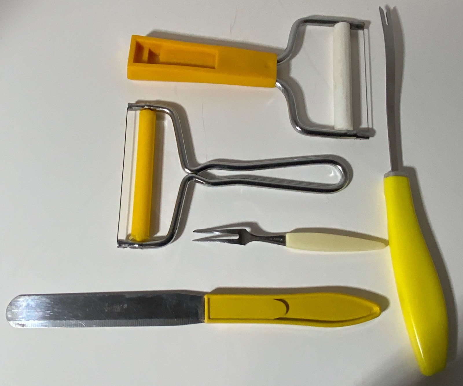 VTG Kitchen Junk Drawer Lot Assemblage Art 4# Utensils With Yellow Handles Mouli