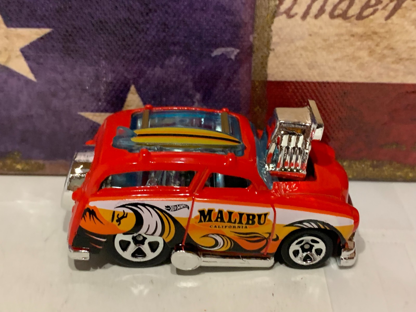 HOT WHEELS SURF N TURF X2. 2023 BLACK & RED, MALIBU NICE