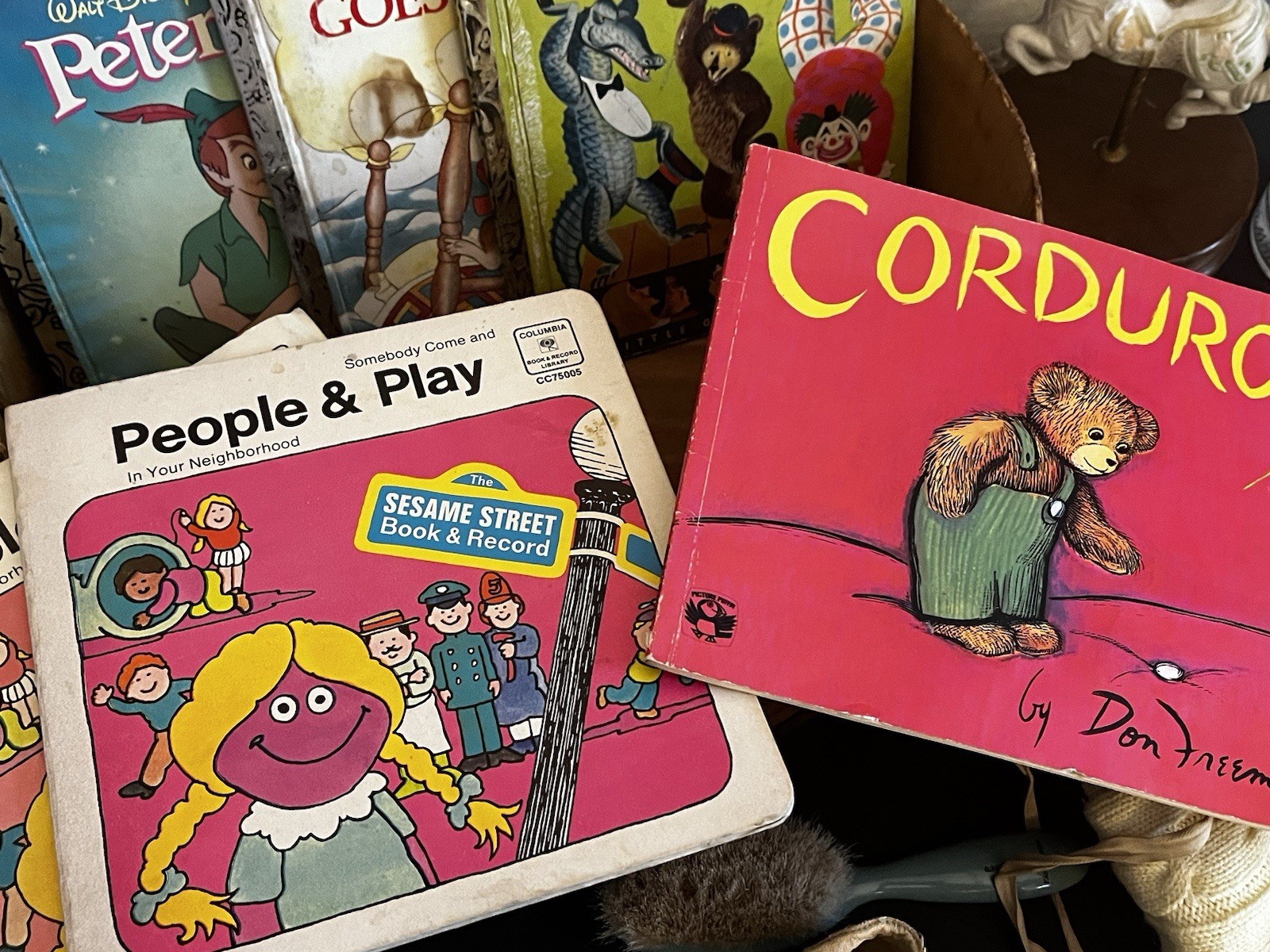 Vintage Children Kids Lot 30+ Golden Books, Dr. Seuss, Carousel Musical Horse ++