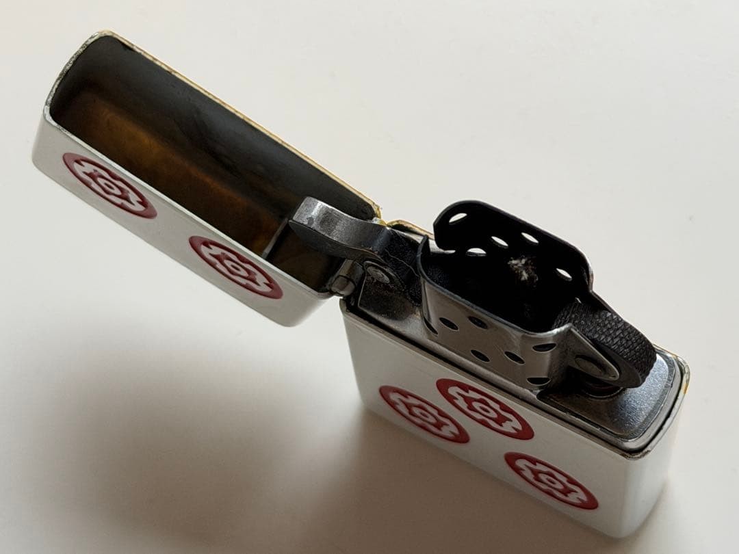 Vintage Zippo Mahjong Red Upiin Lucky Charm Lighter Used