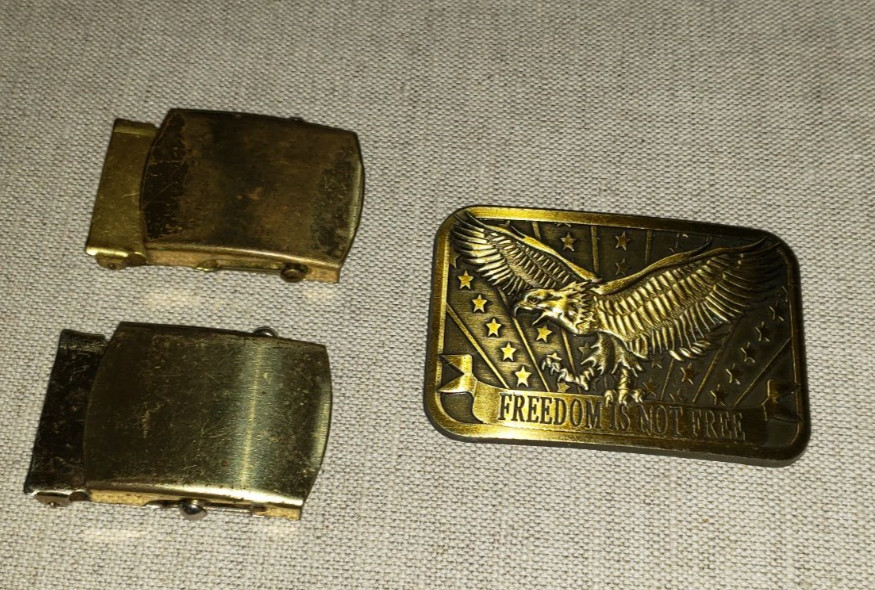 VTG CIGAR BOX FINDS MILITARY JEWELRY BUCKLES RANDOM OLD STUFF SEE DESCRIPTION