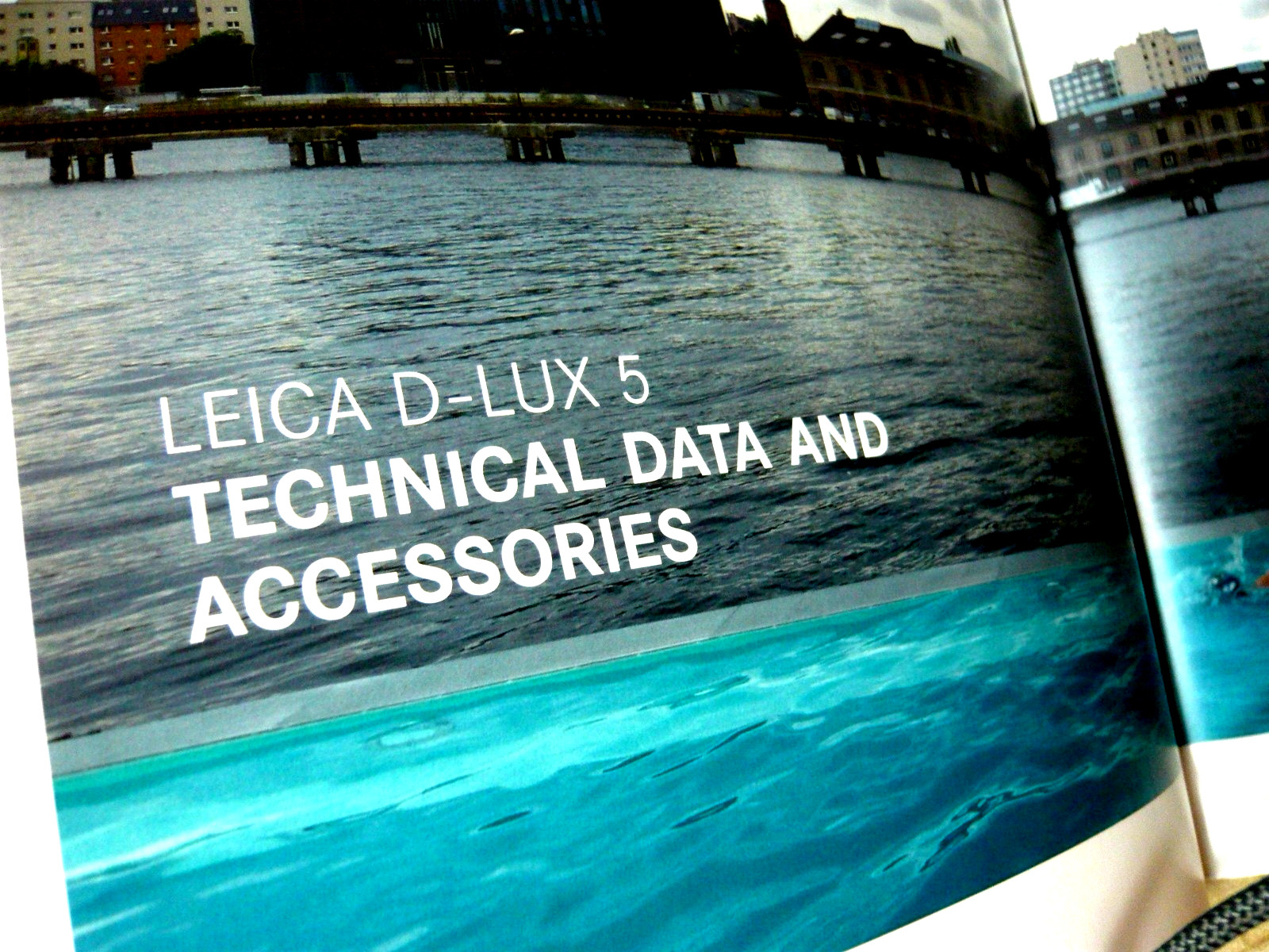The Leica D Lux 5 camera , 28 page genuine publication, english. Superb!