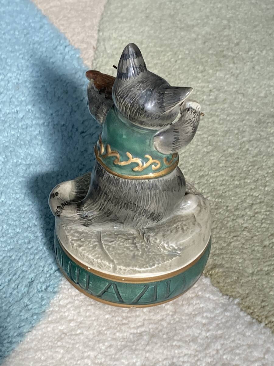 Wachifield Dayan Music Box My Favorite Things Figurine Japan 4.7 inches