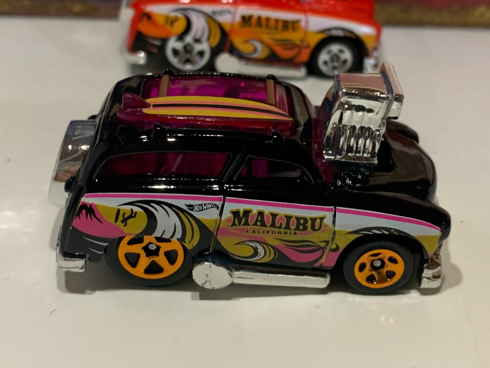 HOT WHEELS SURF N TURF X2. 2023 BLACK & RED, MALIBU NICE