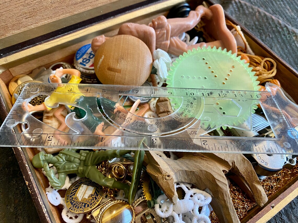 10 POUND LOT-Estate closing “Bulk Buy Box lots” “, see description & details-#4
