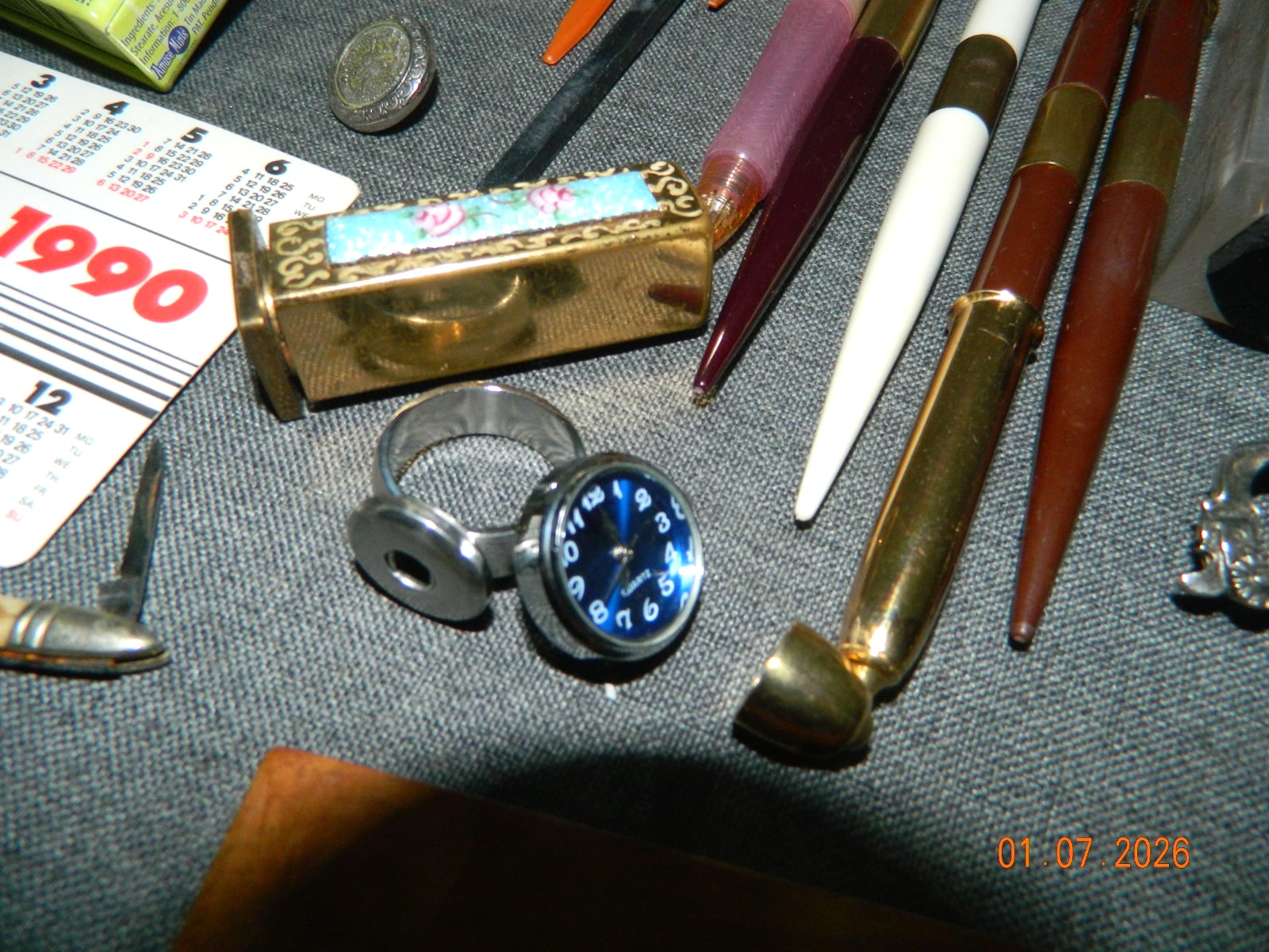 VTG JUNK DRAWER LOT PENS COINS KEYS KNIVES SUNGLASSES BOLO CLASP RING WATCH ECT