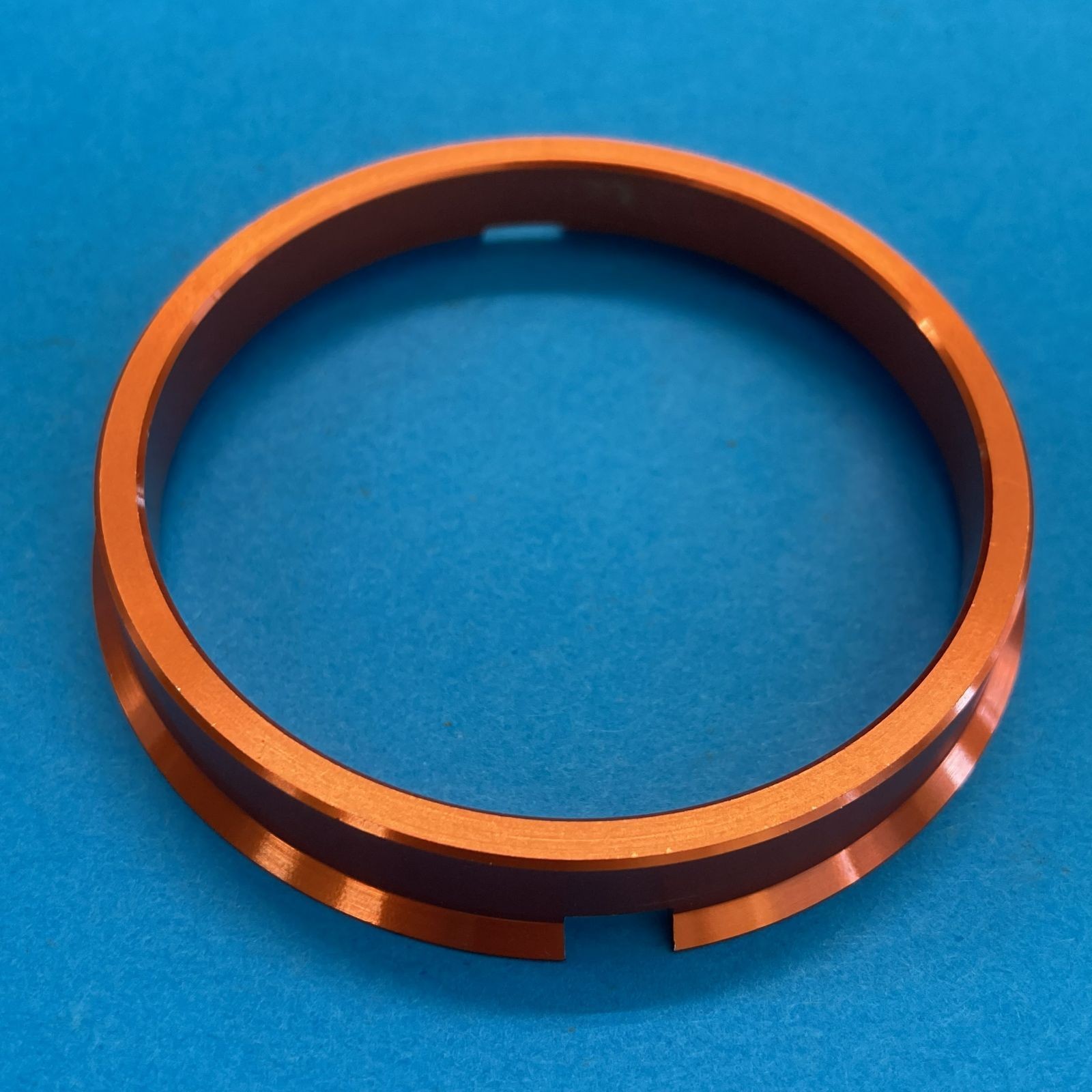 Nissan 4-hole hub ring, 2 pieces, for non-genuine wheels, outer diameter .67mm,