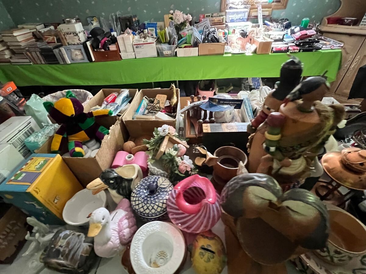 3 pound of Estate Liquidation Service – old & new mixed bulk items packages-#EE8