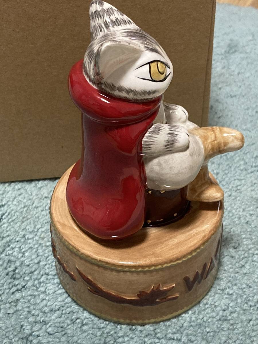 Wachifield Dayan Music Box Figurine Collectible Japan 5.1 inches
