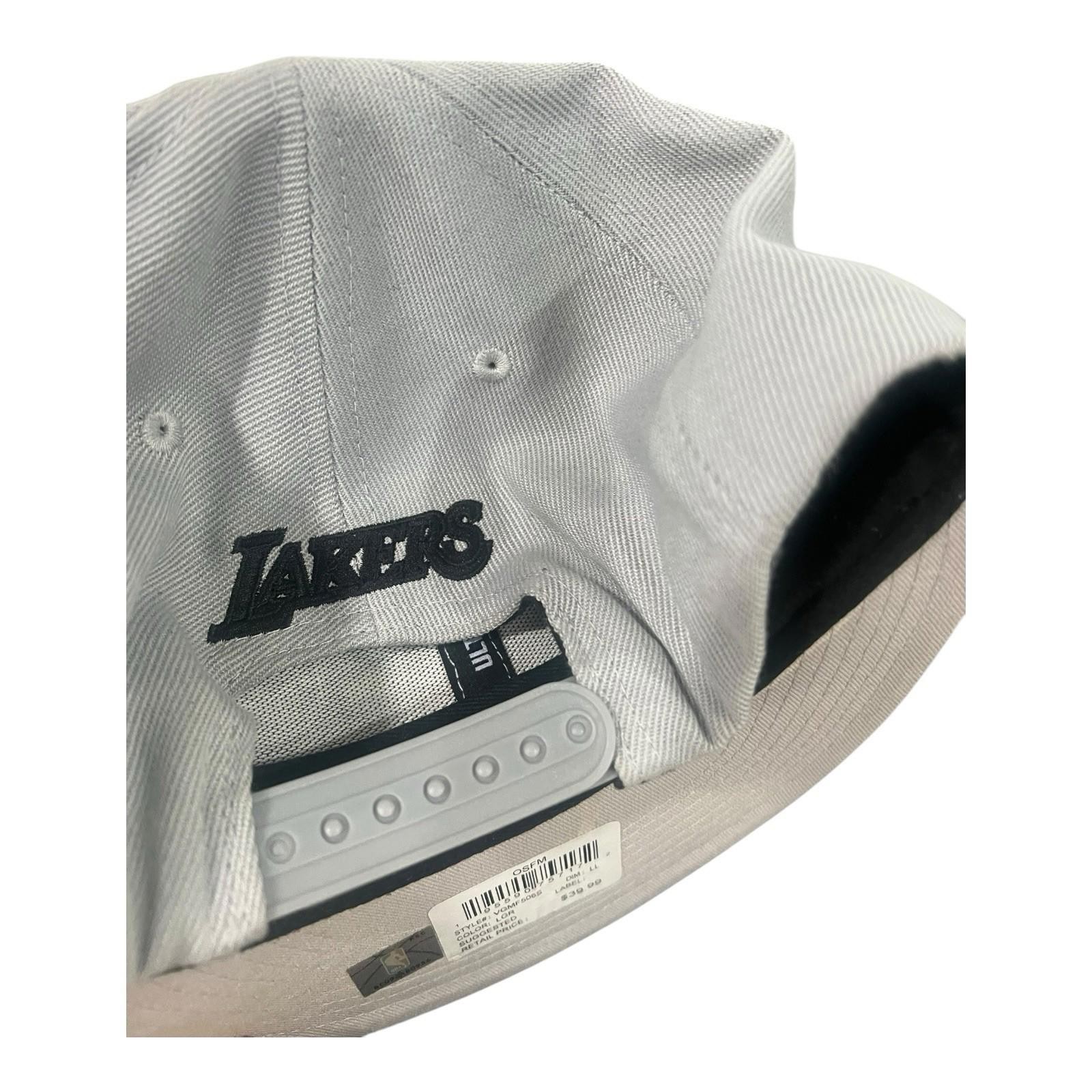 Los Angeles Lakers NBA Ultra Game Snapback Hat Gray Black Adjustable OSFM NWT