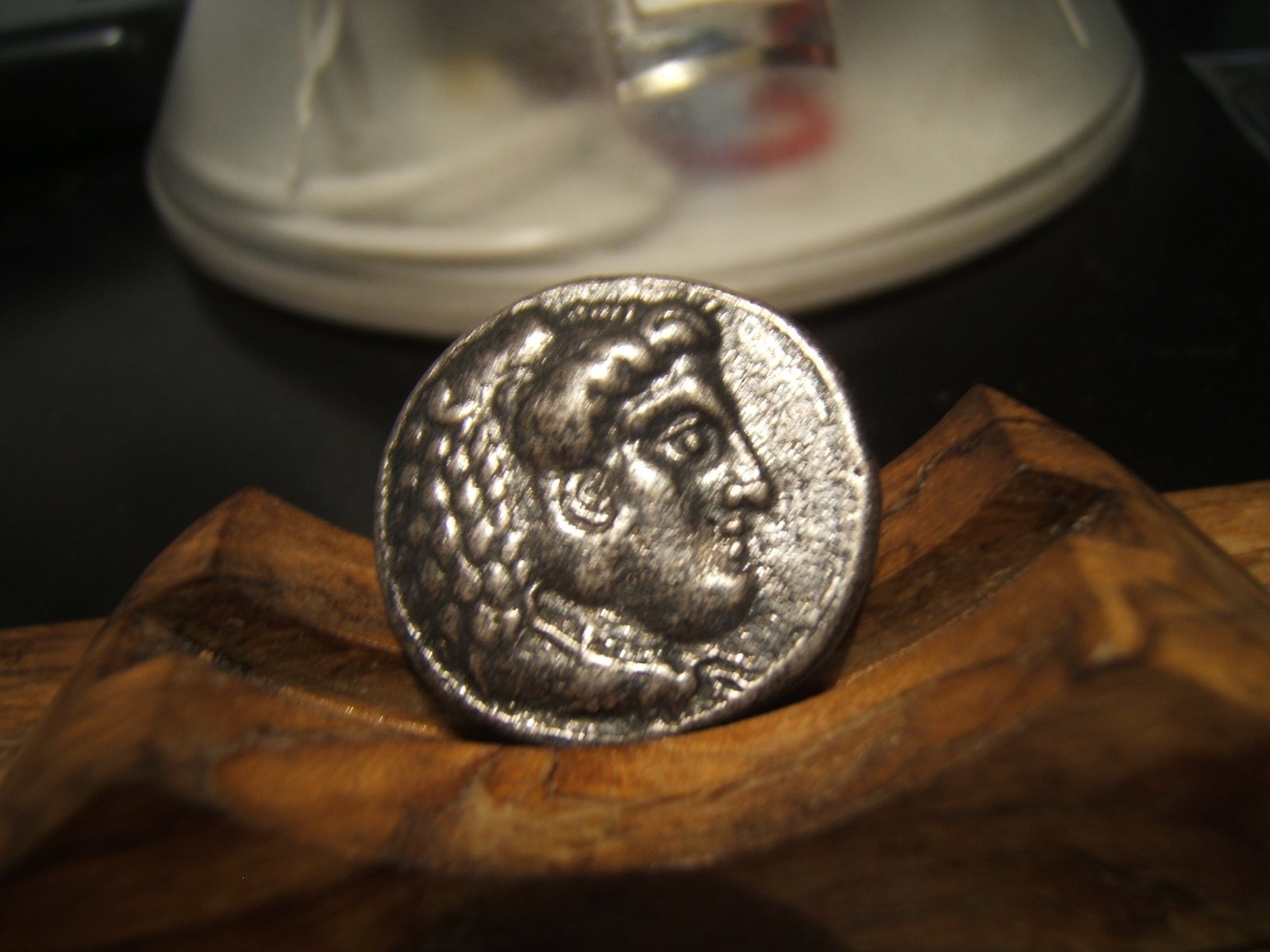 2 GREEK – ROMAN COIN “EMPEROR – GOD” Tie Clasp 16 mm wide Pewter—-