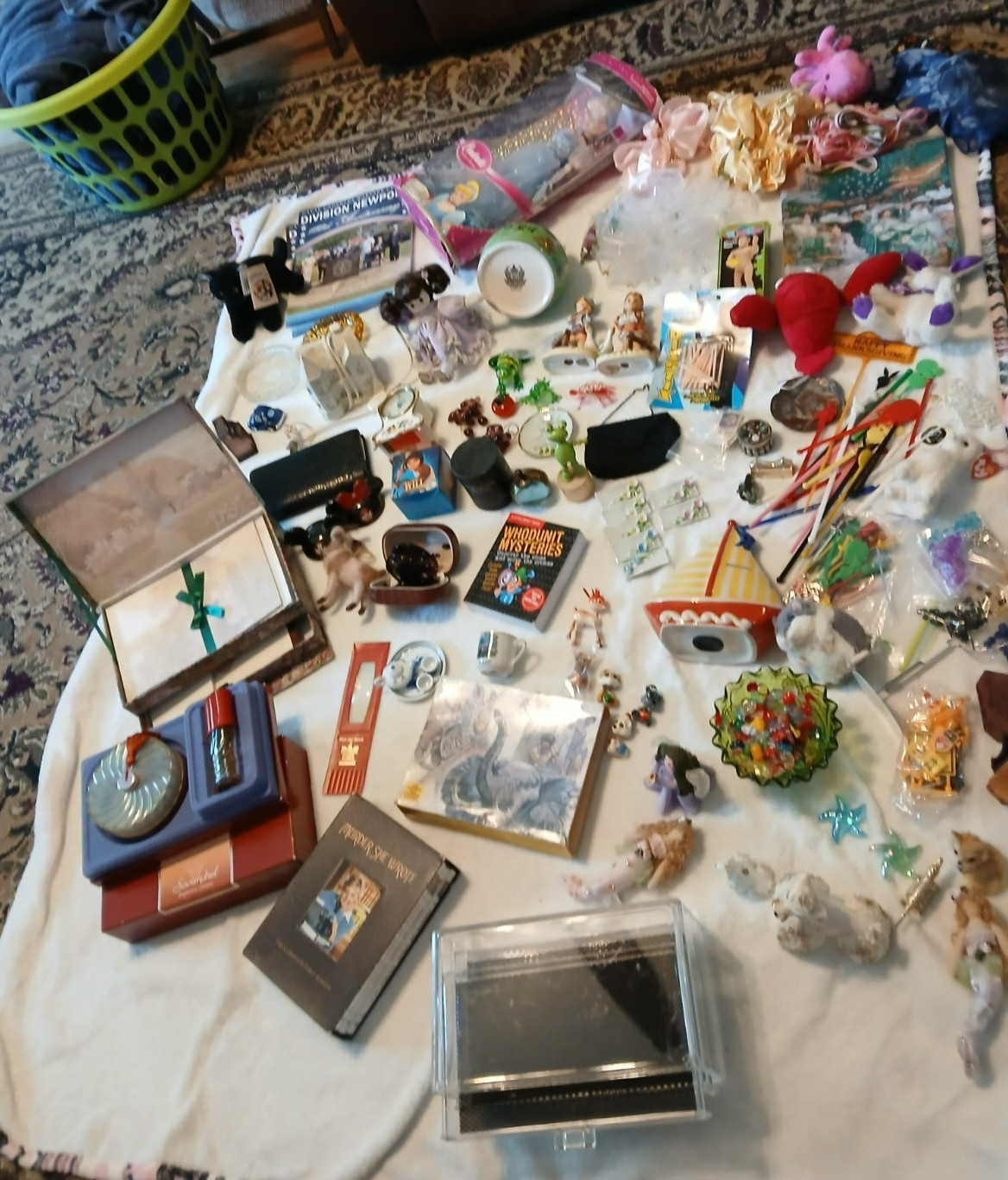 Vintage to New Junk Drawer Lot Premium Lot – Nice Usable Lot of items