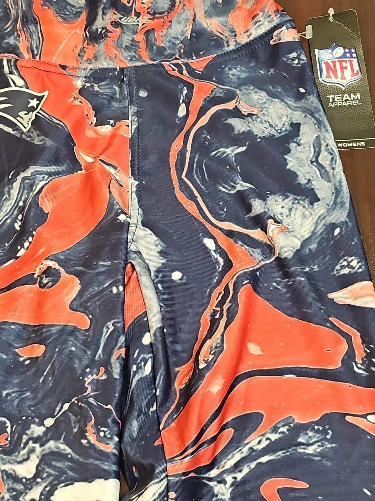 Zubaz NFL Women’s New England Patriots Team Swirl Leggings NWT size S
