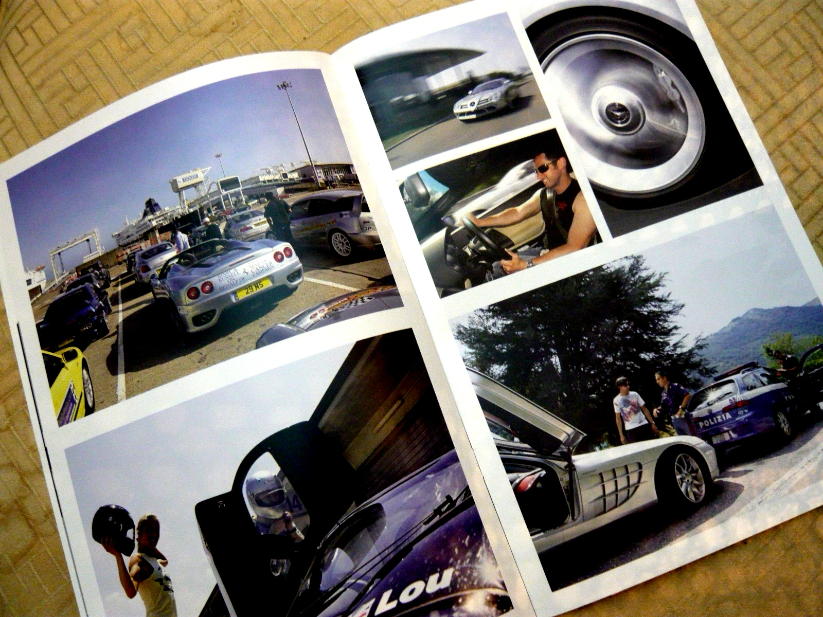 Leica D System , 16 page genuine publication, english. Superb!