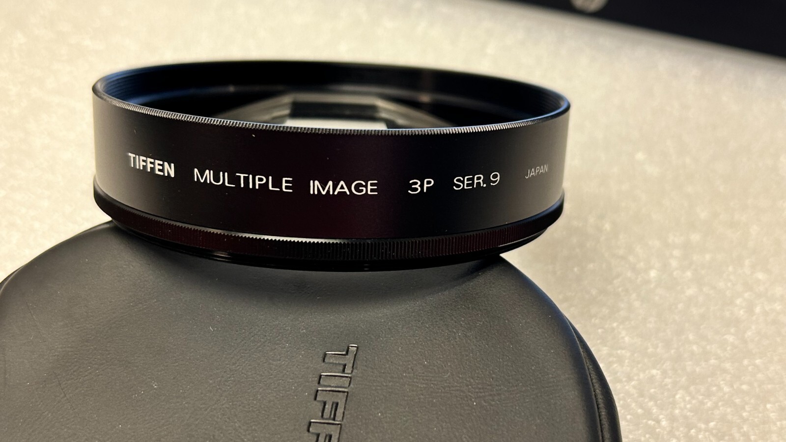 TIFFEN MULTIPLE IMAGE 3P SER.9 LENS (HOROZONTAL)