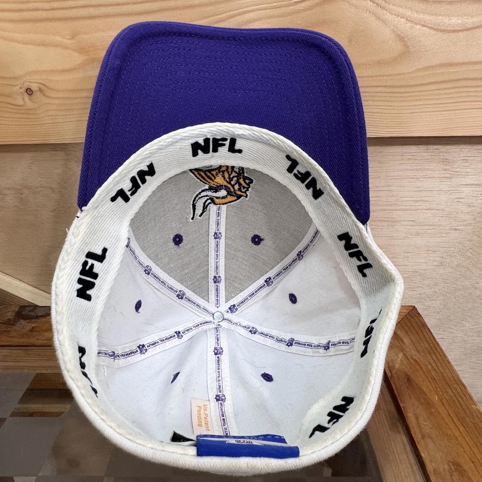 Minnesota Vikings Hat Cap Fitted Mens Large White Purple NFL Football Reebok
