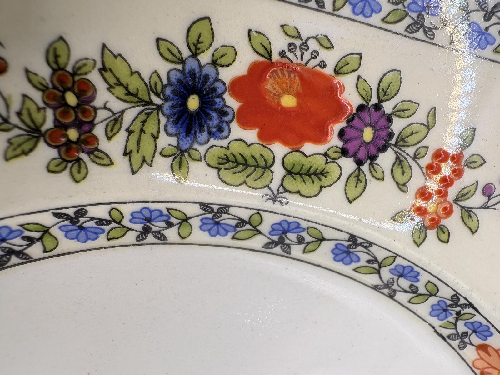 Wedgwood Somerset England 8 Pc Lot Platter 4 Plates 3 Desser