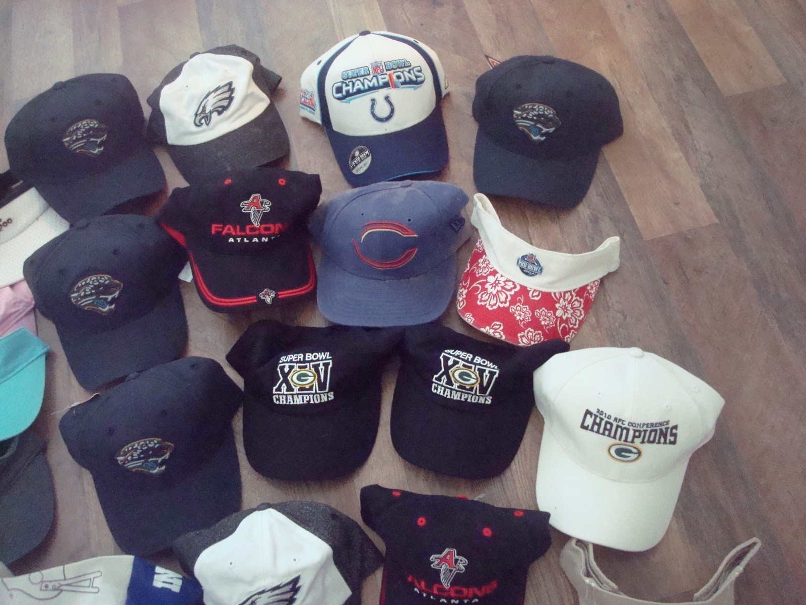 25 HATS NFL REEBOK RARE SPORTS STRAPBACK 90S WHOLESALE LOT HATS VINTAGE HAT CAP