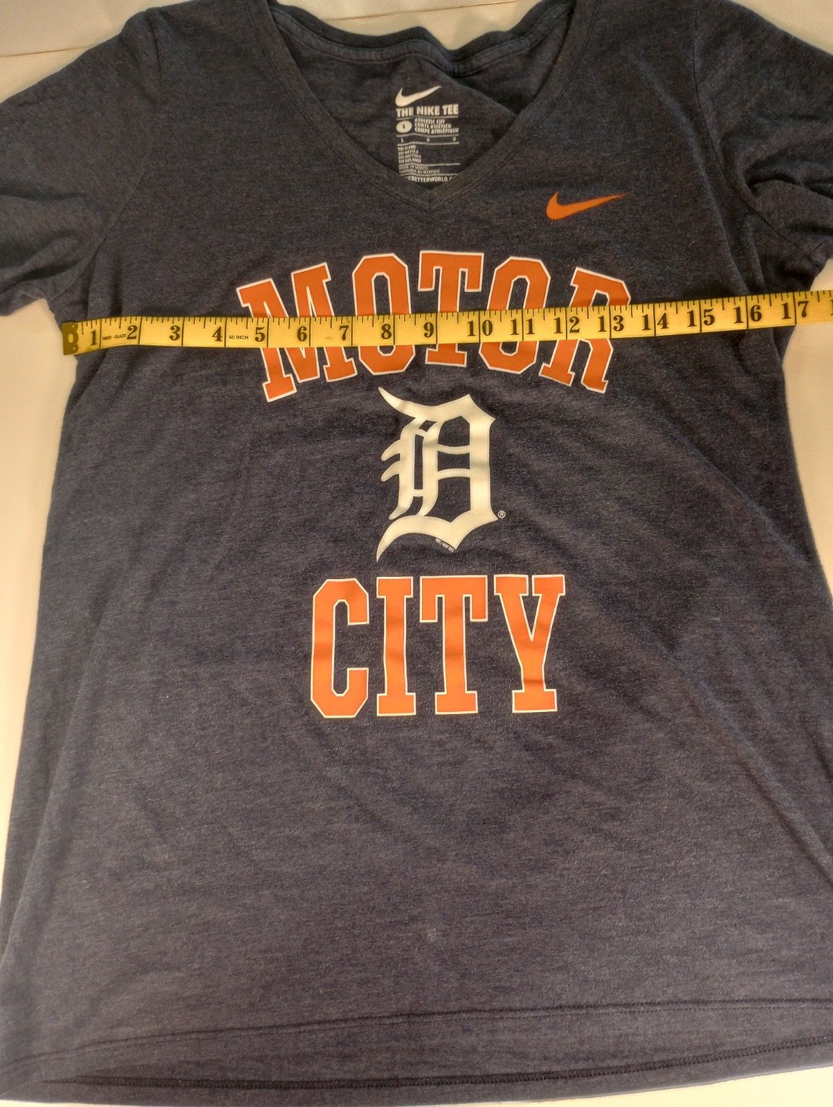 Nike Women’s Detroit Tigers Tee (Motor City) Large Navy Blue Athletic Cut MLB