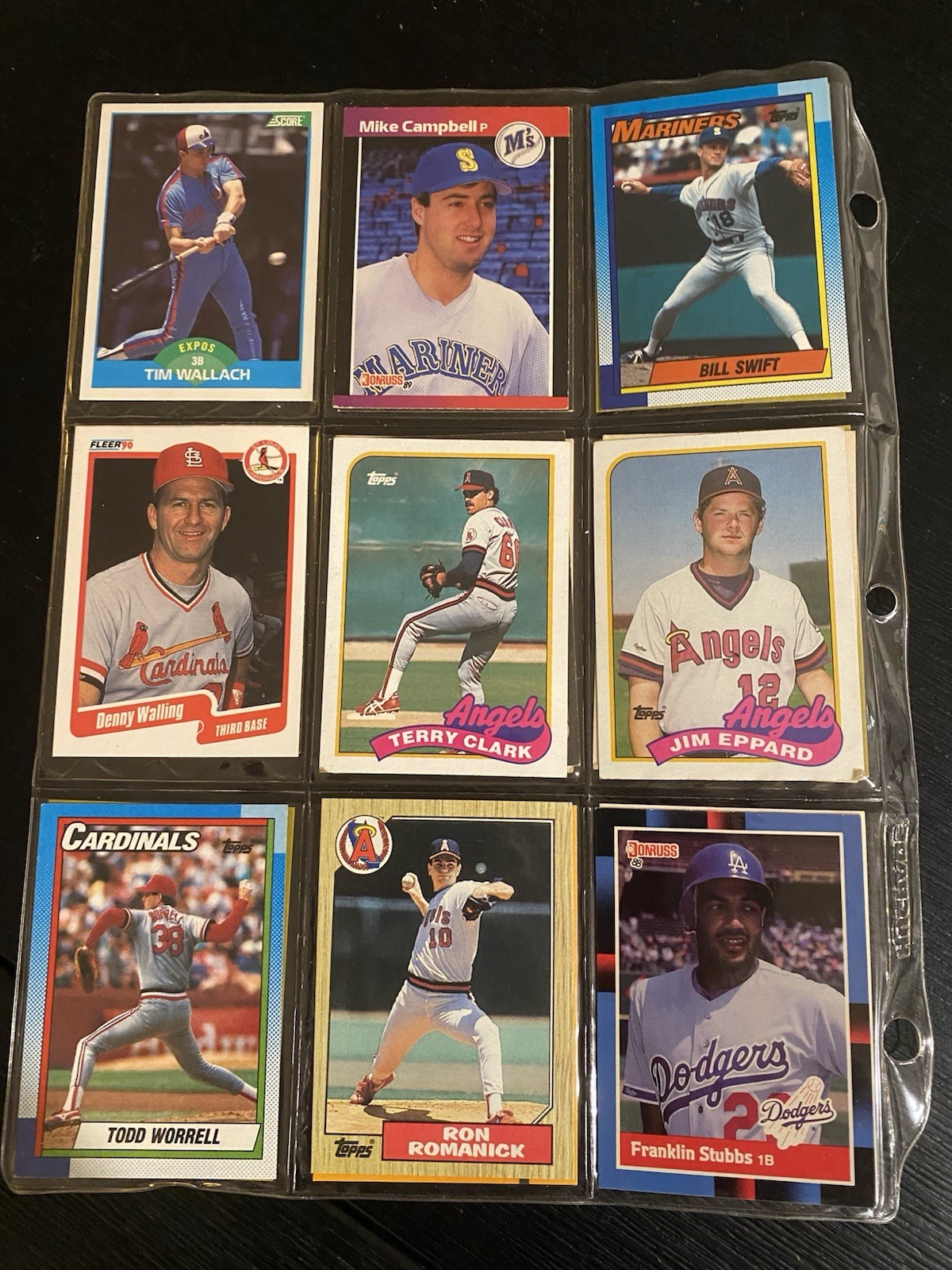 A whole binder of Baseball Cards from 1980-1990s (approx. 500 cards) retro