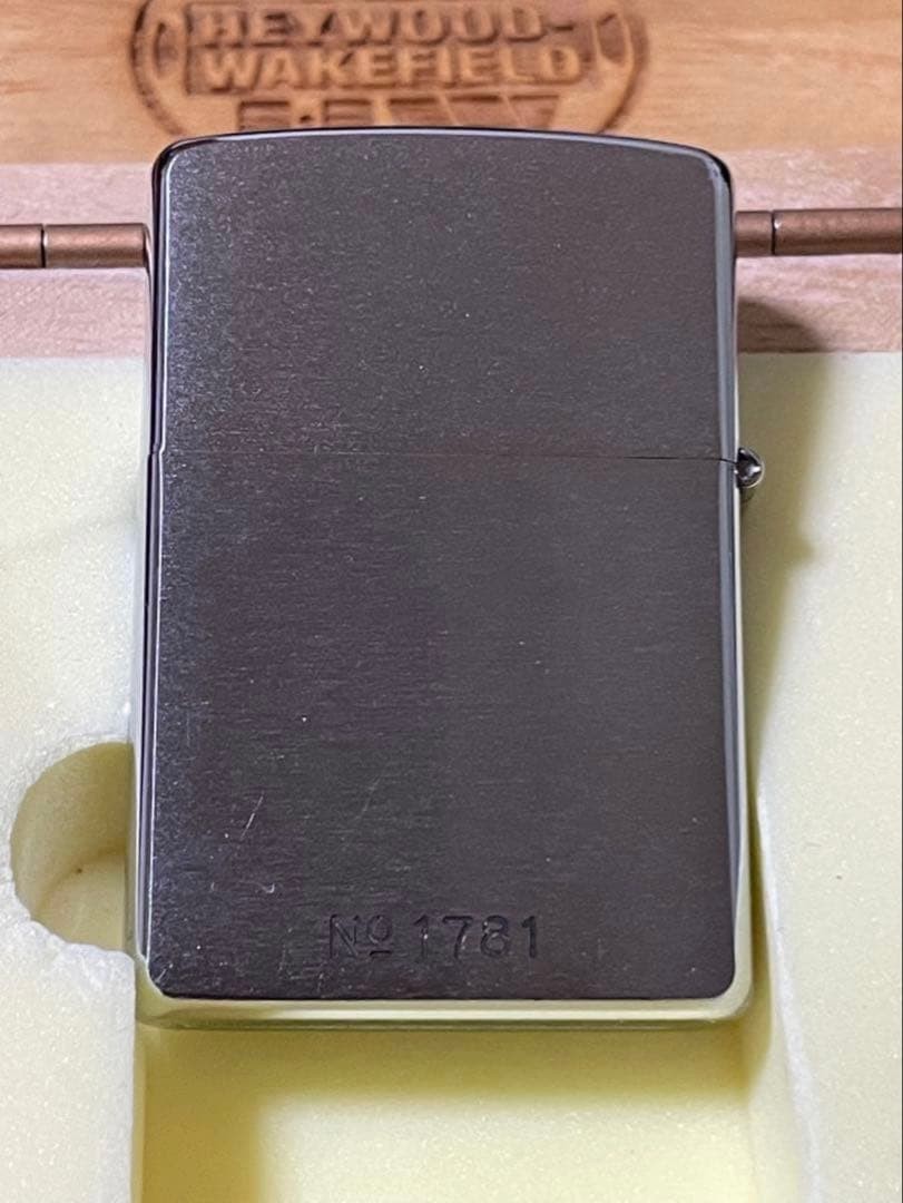 Zippo Heywood Wakefield Limited Edition 2004 Unused Product