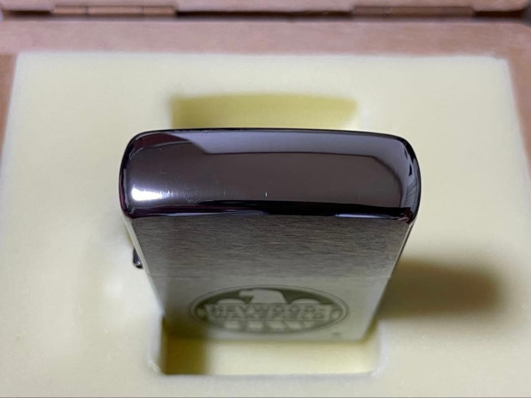 Zippo Heywood Wakefield Limited Edition 2004 Unused Product