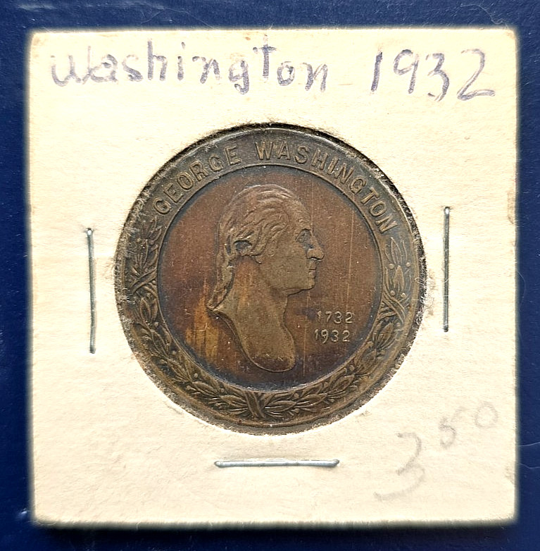 Lot of 8 vintage GEORGE WASHINGTON TOKENS / COINS/ MEDALLIONS, all in folders
