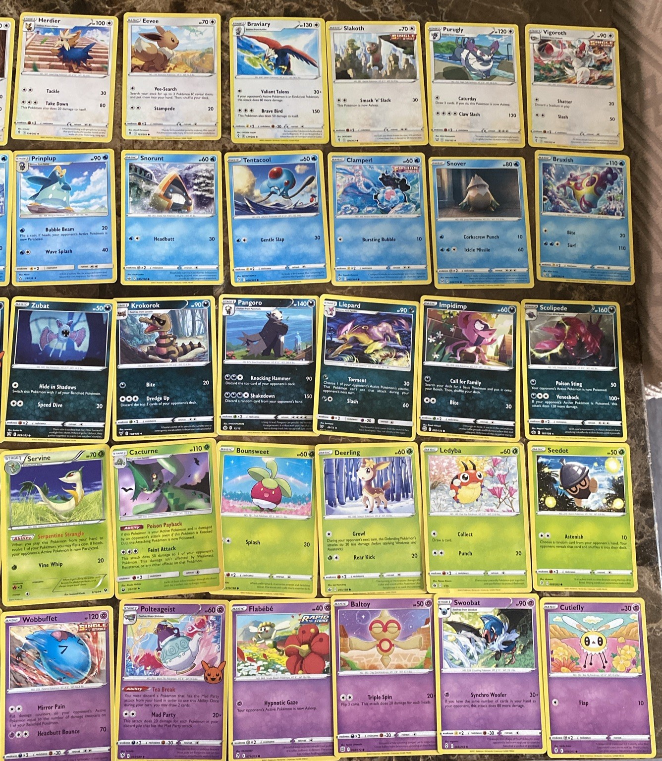 60 Pokemon lot cards